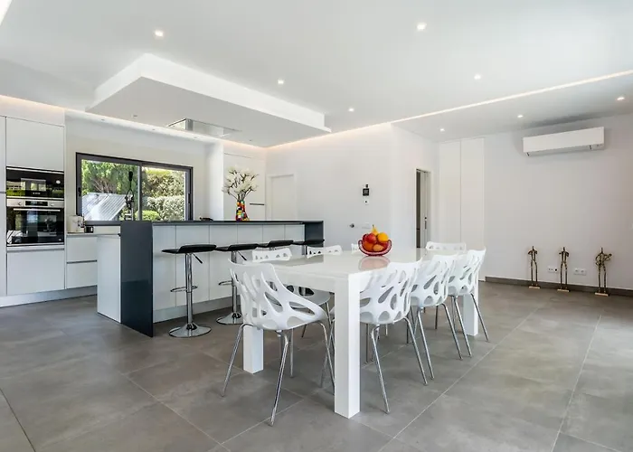Villa Vogue By Indigo *