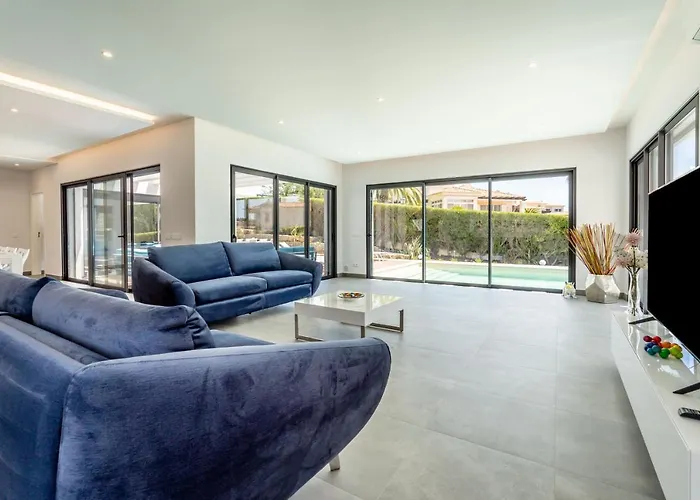 Villa Vogue By Indigo *