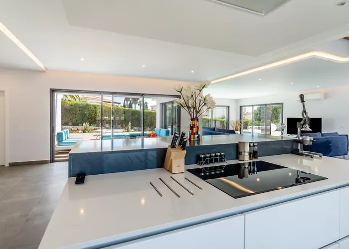 Villa Vogue By Indigo