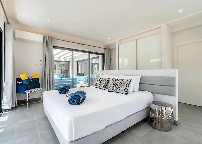 Villa Vogue By Indigo