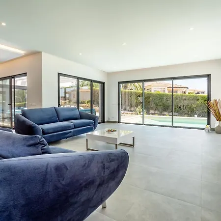 Villa Vogue By Indigo *