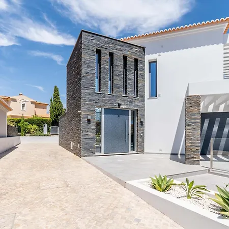 Vogue By Indigo * Estômbar