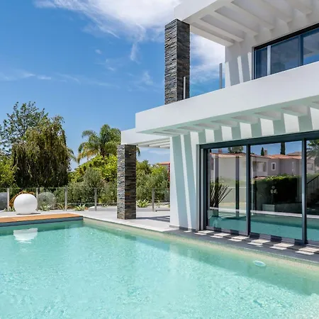 Vogue By Indigo Estômbar