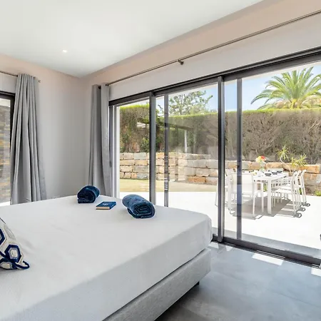 Vogue By Indigo * Estômbar